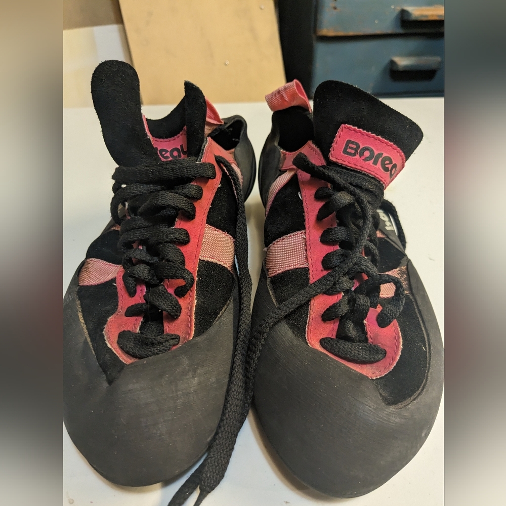 Boreal Laser Size 8 climbing shoes